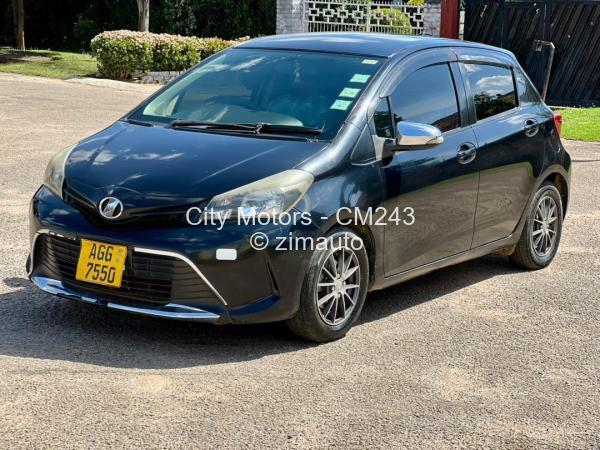 2014 Toyota  Vitz