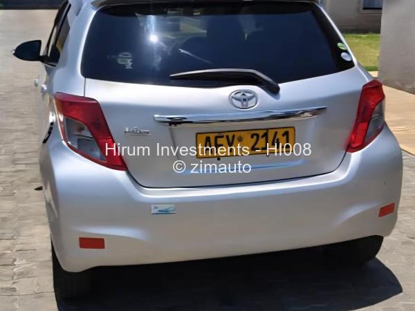 2012 Toyota  Vitz