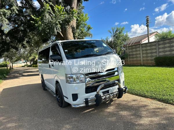 2017 Toyota  Hiace