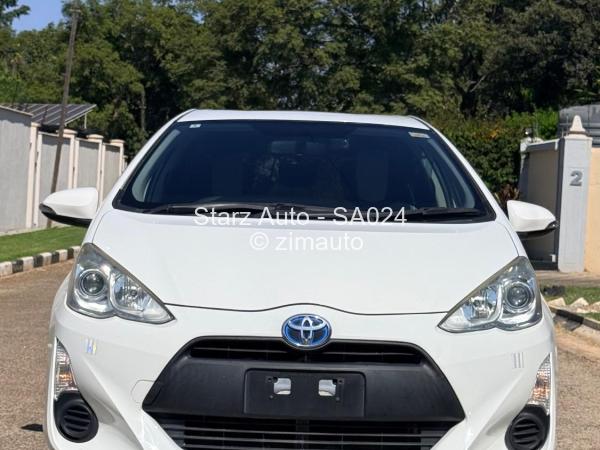 2016 Toyota  Aqua