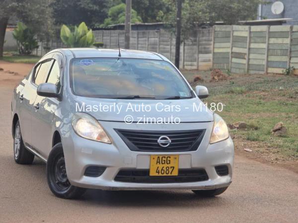 2014 Nissan  Latio