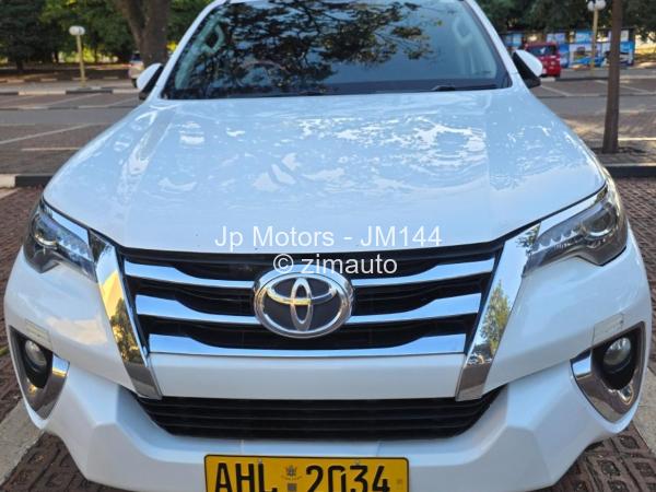 2017 Toyota  Fortuner
