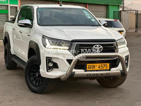 2017 Toyota  HILUX GD6