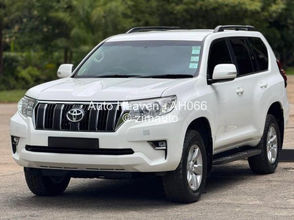 2018 Toyota  Land Cruiser