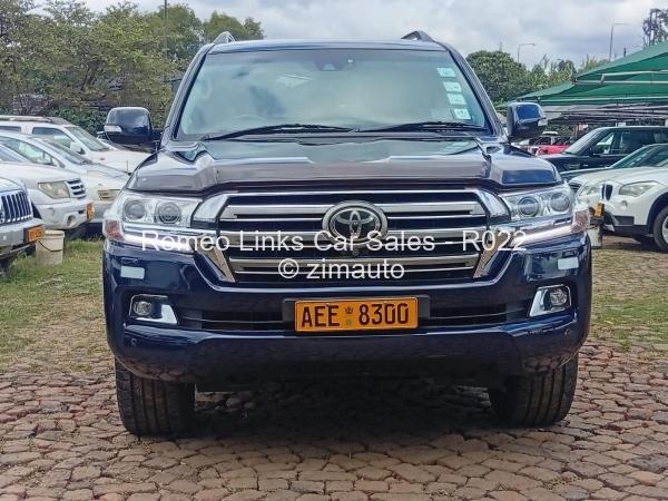 2018 Toyota  Land Cruiser 200