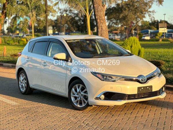 2016 Toyota  Auris