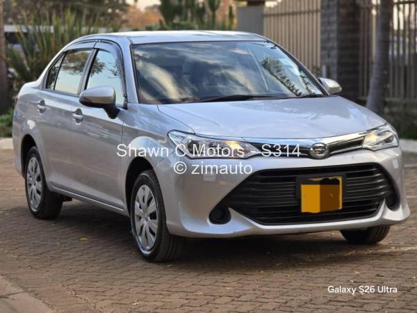 2017 Toyota  Axio