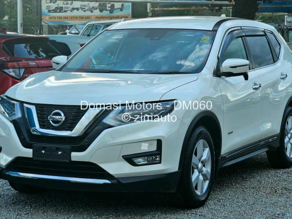 2017 Nissan  X-Trail