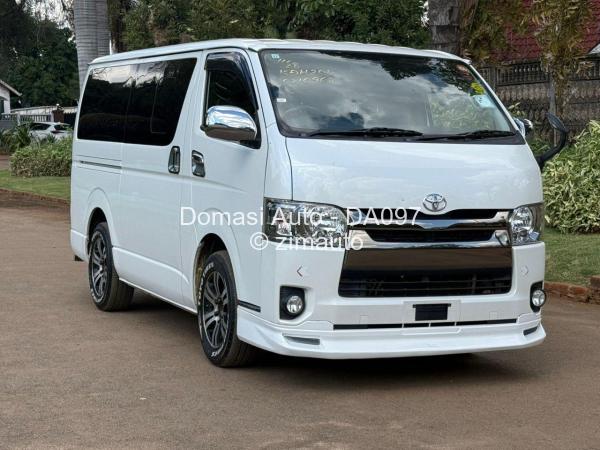 2017 Toyota  Hiace