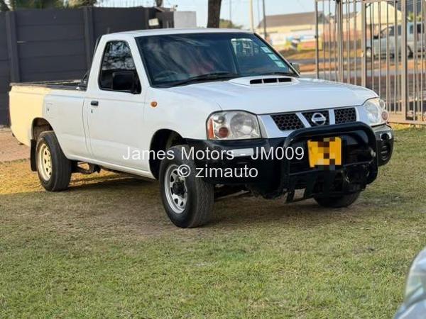 2013 Nissan  NP300 Hardbody