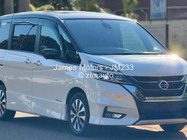 2017 Nissan  Serena