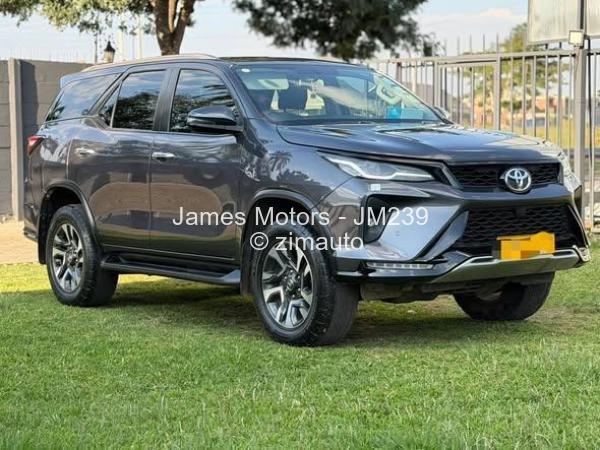 2023 Toyota  Fortuner