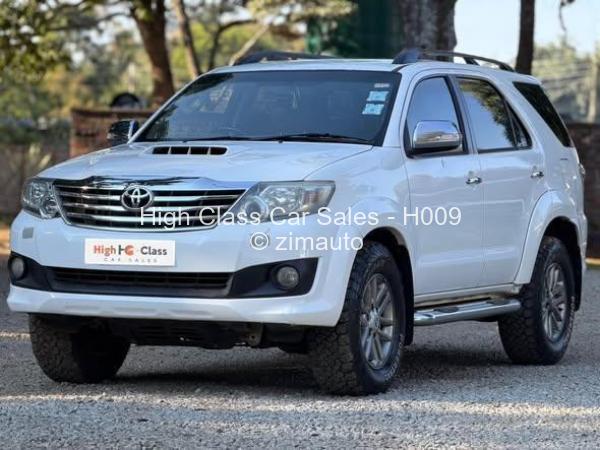 2013 Toyota  Fortuner