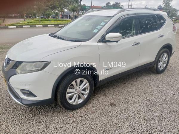 2015 Nissan  X-Trail