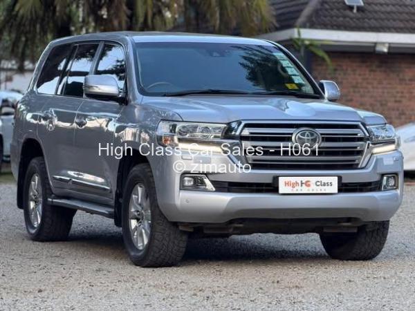 2016 Toyota  Land Cruiser