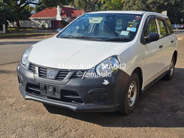 2017 Nissan  AD Van