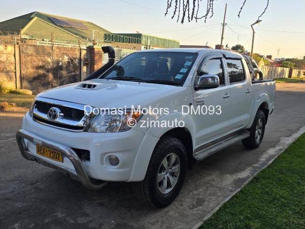 2011 Toyota  Hilux
