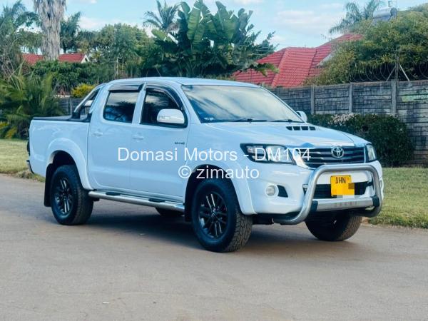 2014 Toyota  Hilux