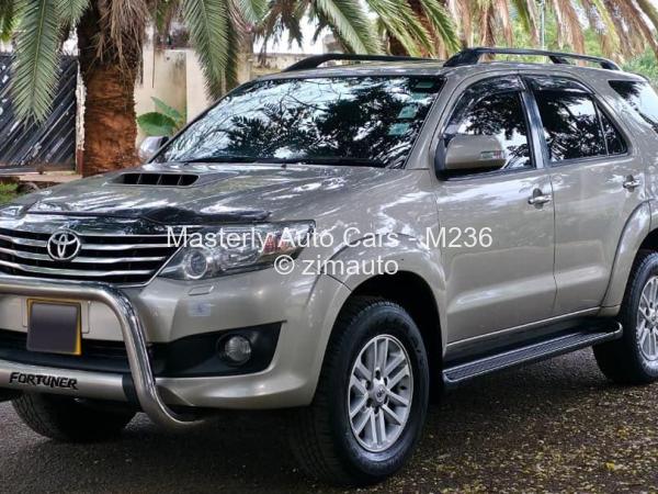 2014 Toyota  Fortuner
