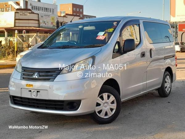 2017 Mitsubishi  Delica