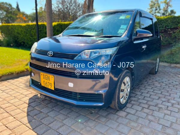 2014 Toyota  Spade