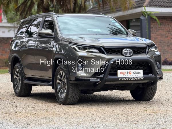 2025 Toyota  Fortuner