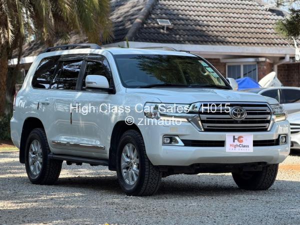 2017 Toyota  Land Cruiser 200