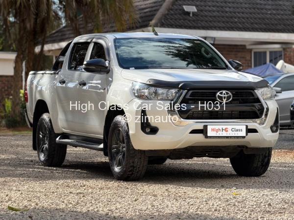2021 Toyota  Hilux