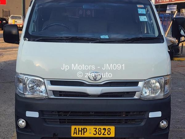 2015 Toyota  Hiace