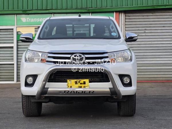 2017 Toyota  HILUX GD6