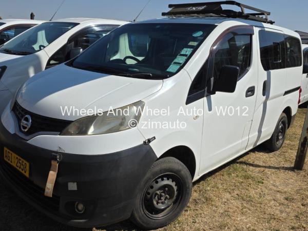 2013 Nissan  NV200