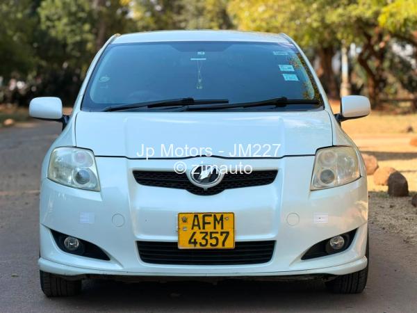 2009 Toyota  Auris