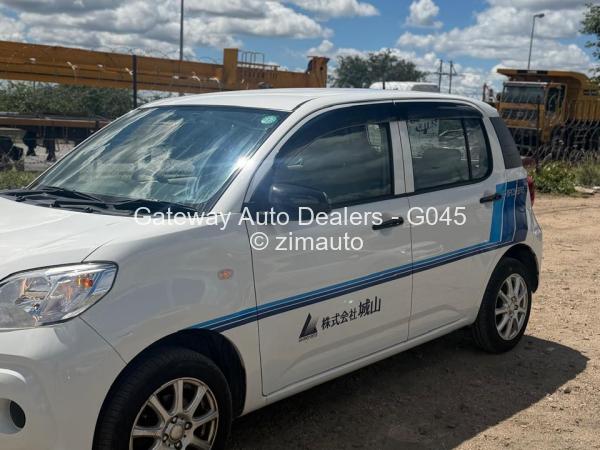 2017 Daihatsu Silk Boon