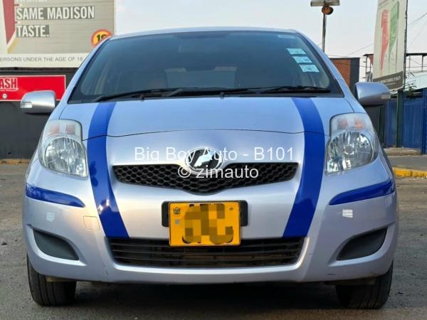 2010 - Toyota  Vitz