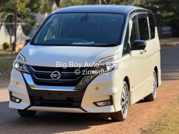 2017 Nissan  Serena