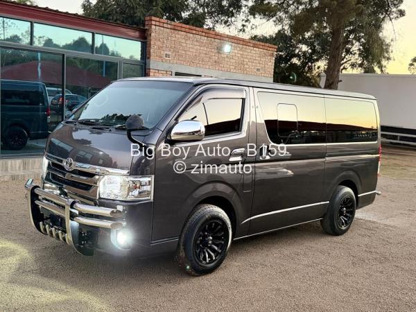 2017 Toyota  Hiace