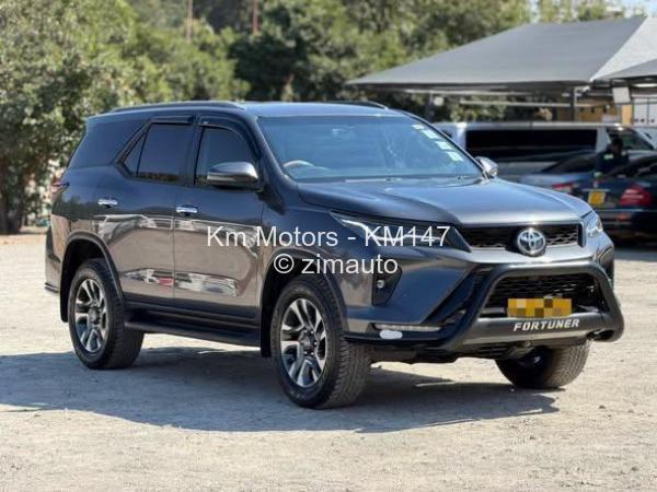 2025 Toyota  Fortuner