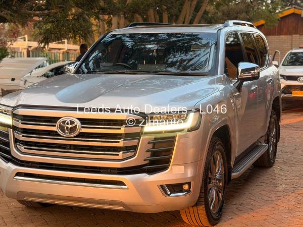 2022 Toyota  Land cruiser 300 VX-R