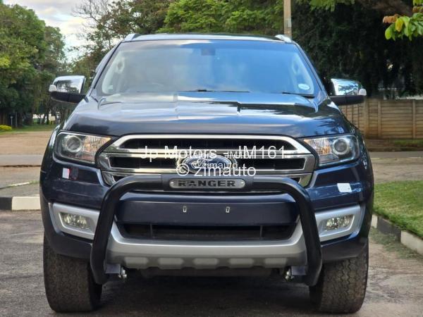 2017 Ford  Everest