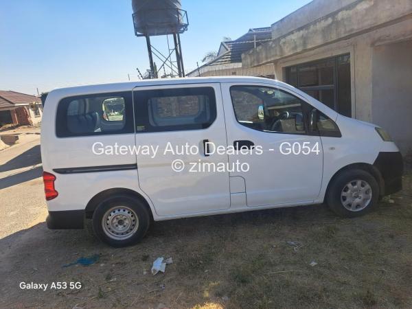 2016 Nissan  NV200