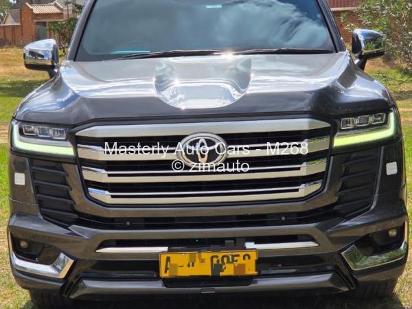 2022 Toyota  Landcruiser 300 VX