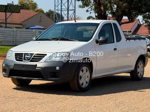 2019 Nissan  NP200