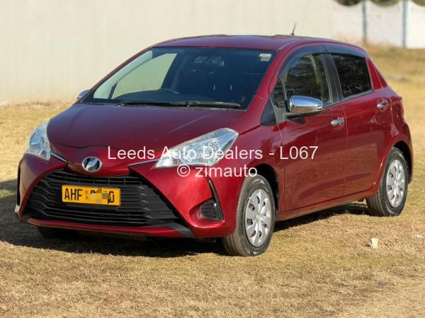2017 Toyota  Vitz
