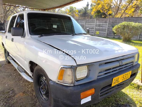 2002 Toyota  Hilux