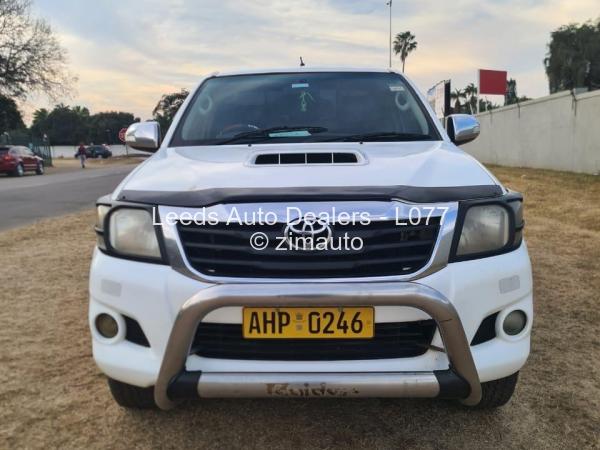 2011 Toyota  Hilux