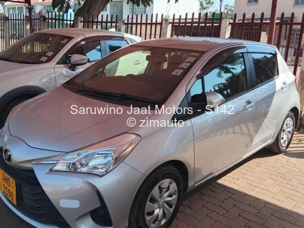 2017 Toyota  Vitz
