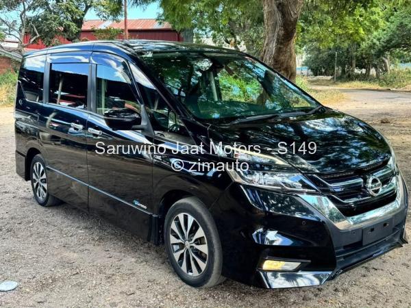 2017 Nissan  Serena