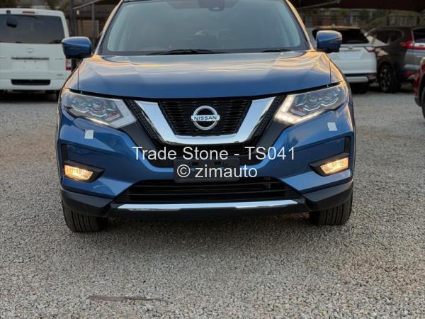 2017 Nissan  X-Trail