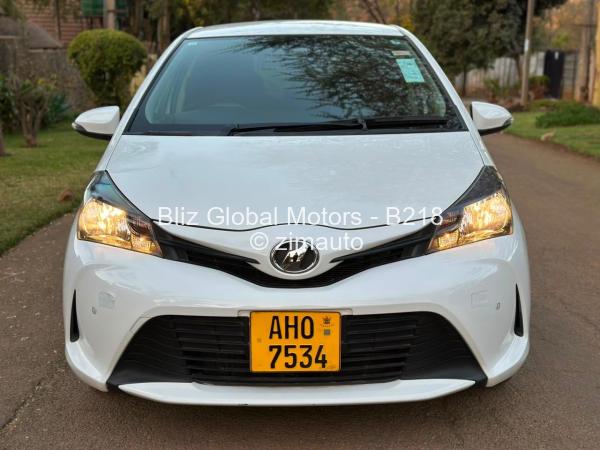 2016 Toyota  Vitz