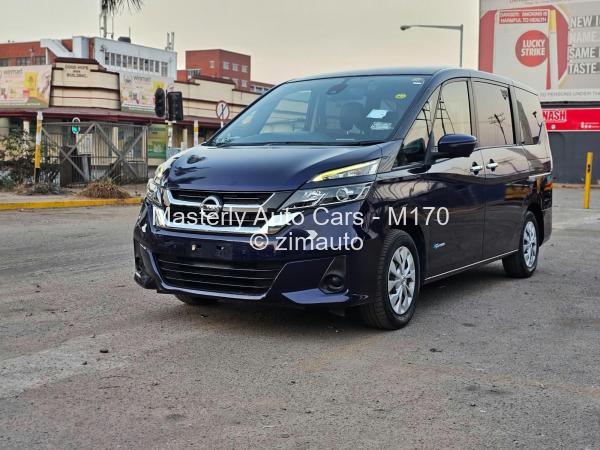 2017 Nissan  Serena